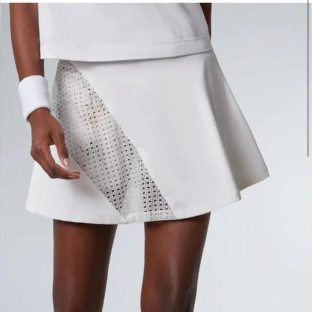 Tuckernut Tnuck Sport Naomi White/Fresh Buds Perforated Skort/Skirt L - Picture 4 of 16
